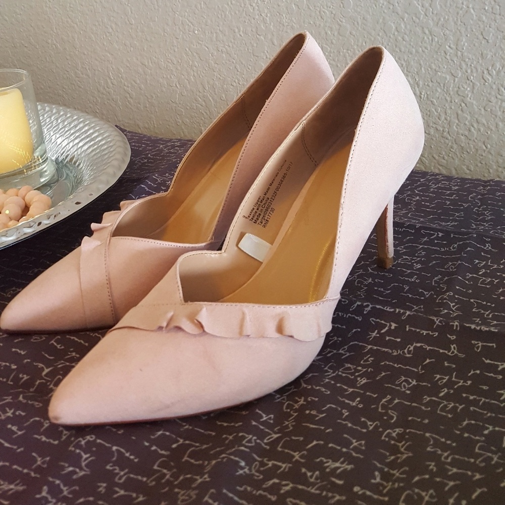 a new day Elisabeth Ruffle Heel Pumps